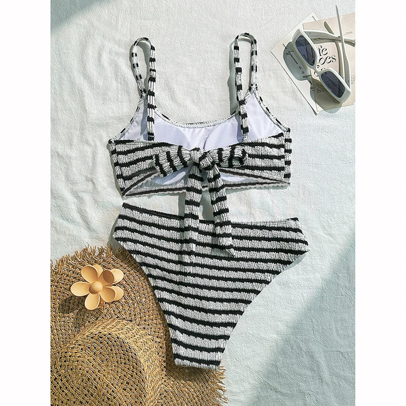 ביקיני פסים- קתרין